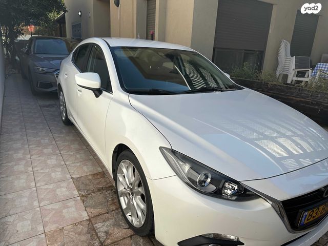 מודעת רכב מאזדה 3