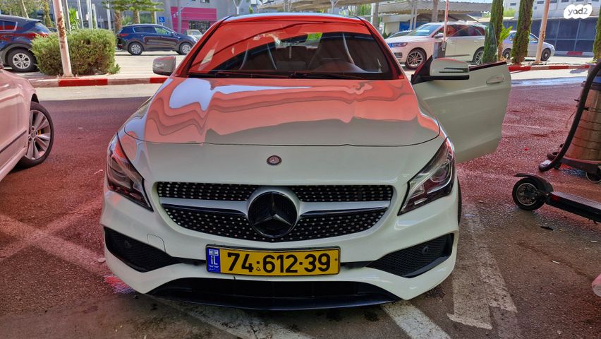 מודעת רכב מרצדס-בנץ CLA