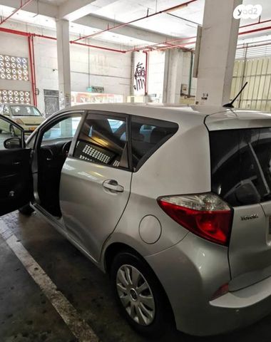 מודעת רכב טויוטה ורסו-S