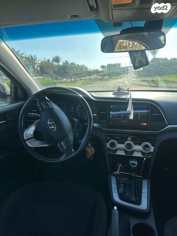 יונדאי אלנטרה