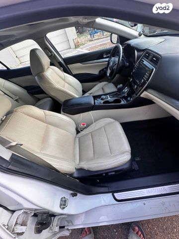 ניסאן מקסימה