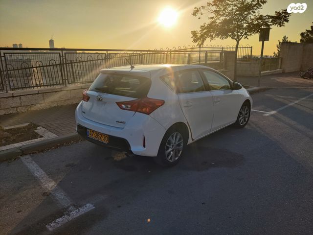 מודעת רכב טויוטה אוריס