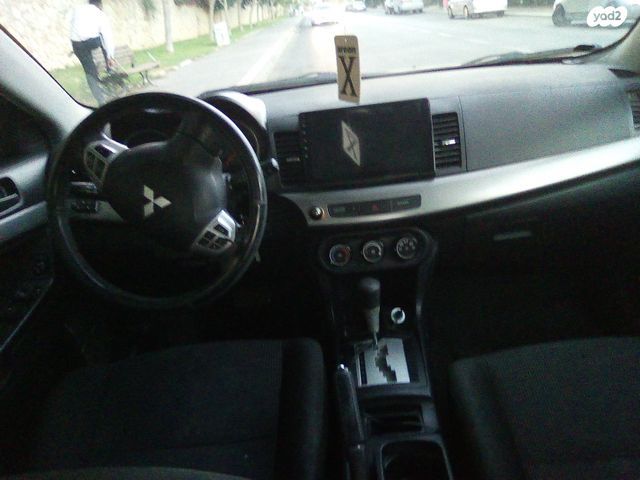 מיצובישי לנסר