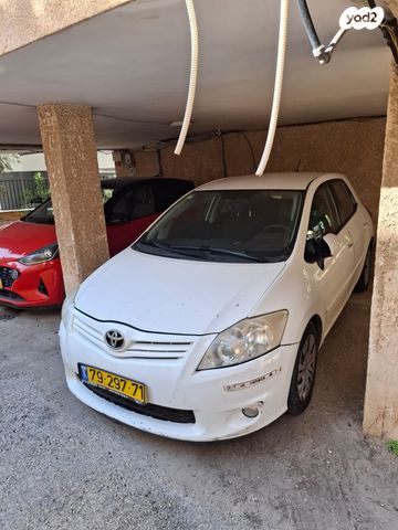 מודעת רכב טויוטה אוריס