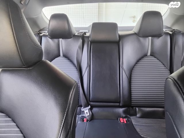 טויוטה קאמרי