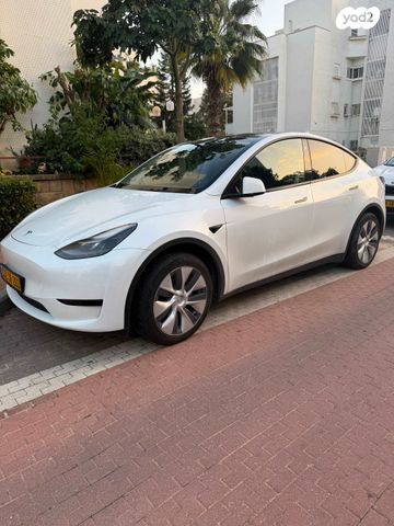 מודעת רכב טסלה מודל Y
