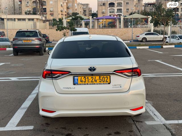 טויוטה קורולה