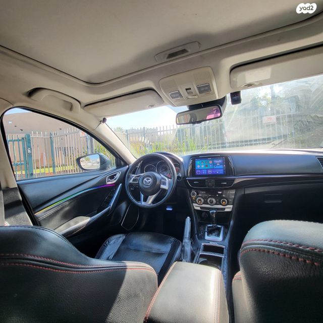 מודעת רכב מאזדה 6