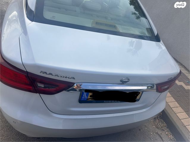 ניסאן מקסימה