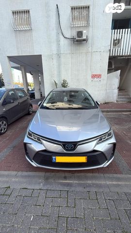 טויוטה קורולה