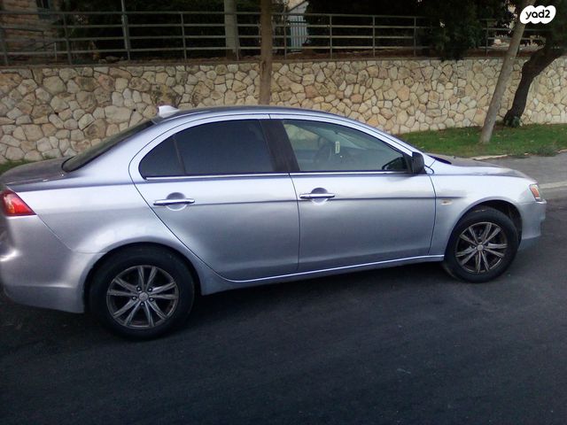 מודעת רכב מיצובישי לנסר