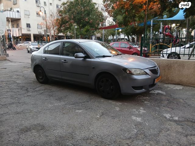 מאזדה 3