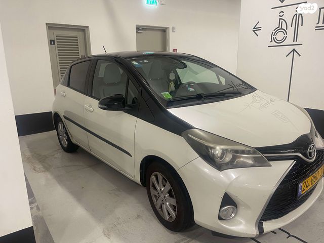 טויוטה יאריס