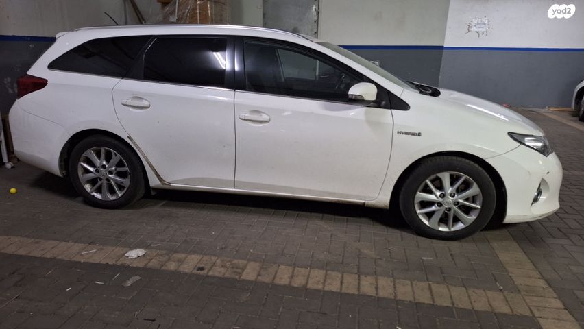 מודעת רכב טויוטה אוריס