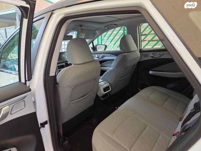 ג׳ילי Geometry C