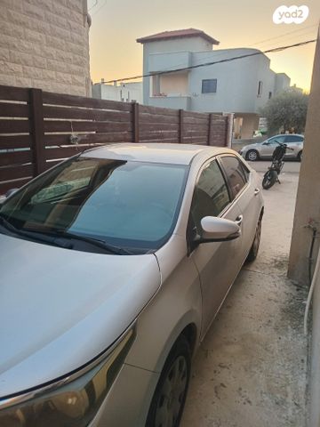 טויוטה קורולה