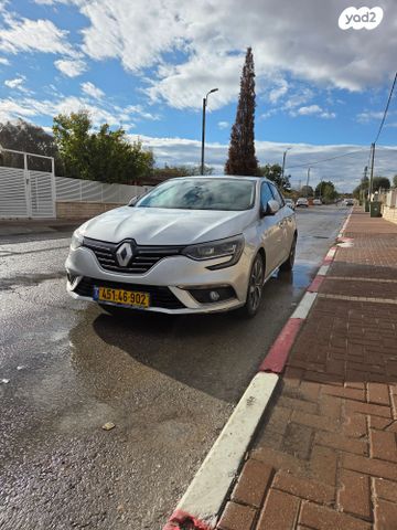 רנו מגאן