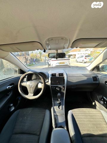 טויוטה קורולה