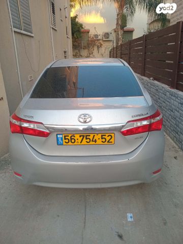 מודעת רכב טויוטה קורולה