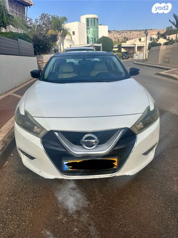 ניסאן מקסימה