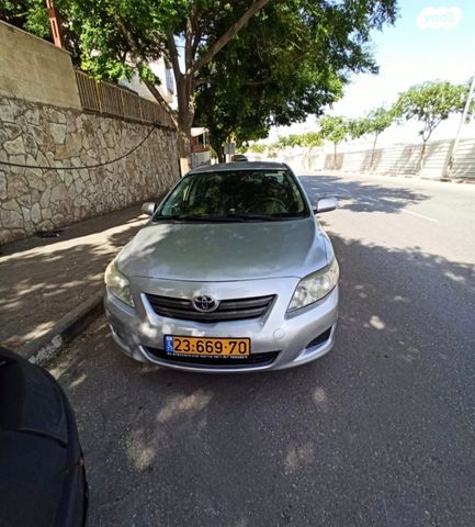 טויוטה קורולה