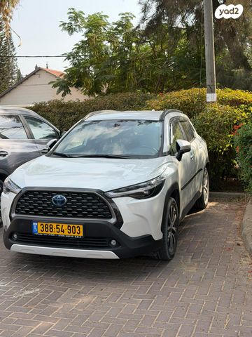 מודעת רכב טויוטה קורולה קרוס