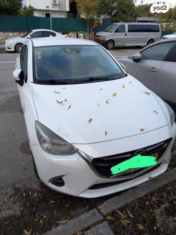 מודעת רכב מאזדה 2