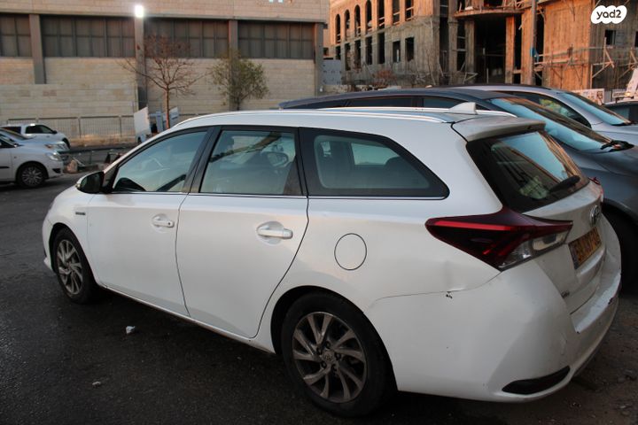 מודעת רכב טויוטה אוריס