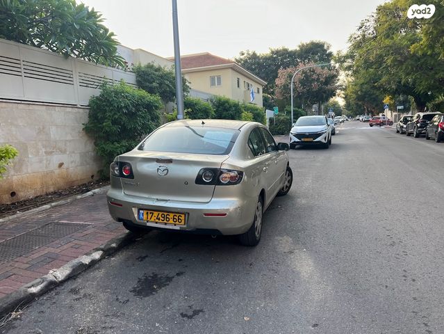 מאזדה 3
