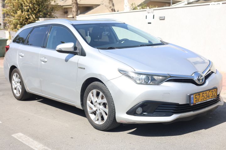 מודעת רכב טויוטה אוריס