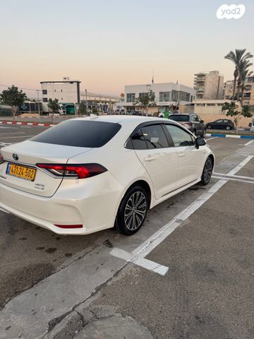 טויוטה קורולה