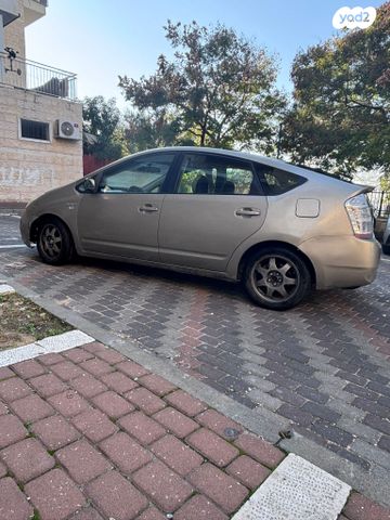 מודעת רכב טויוטה פריוס