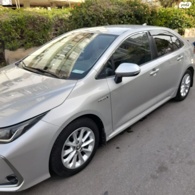 טויוטה קורולה