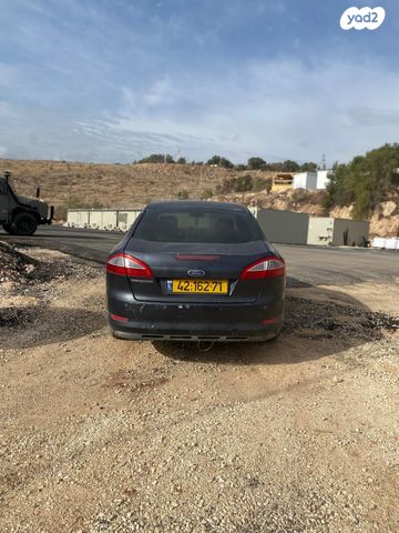 פורד מונדאו