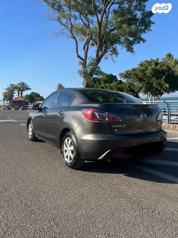 מודעת רכב מאזדה 3