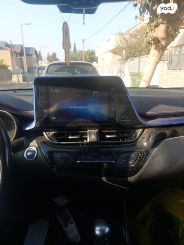 טויוטה C-HR