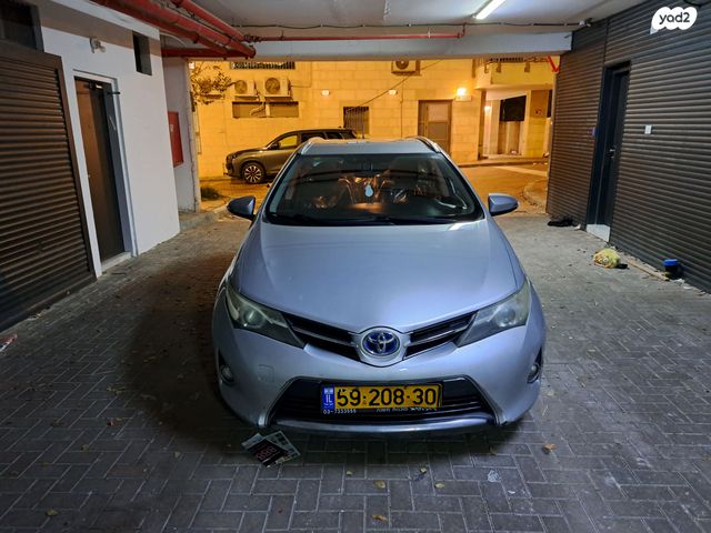 מודעת רכב טויוטה אוריס