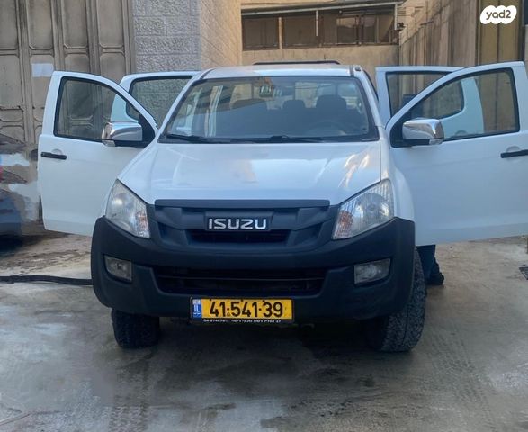 איסוזו די-מקס