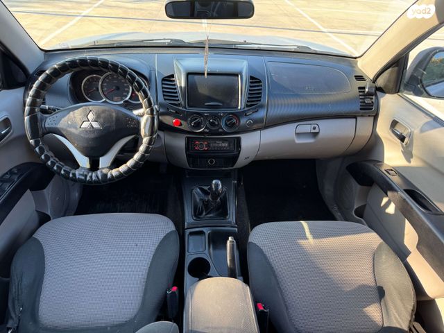 מיצובישי טרייטון / L200