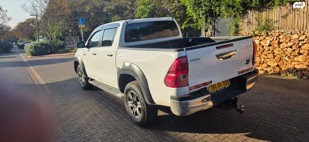 טויוטה היילקס