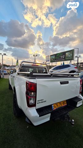 איסוזו די-מקס