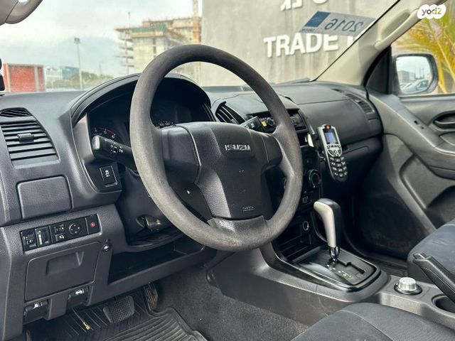 איסוזו די-מקס