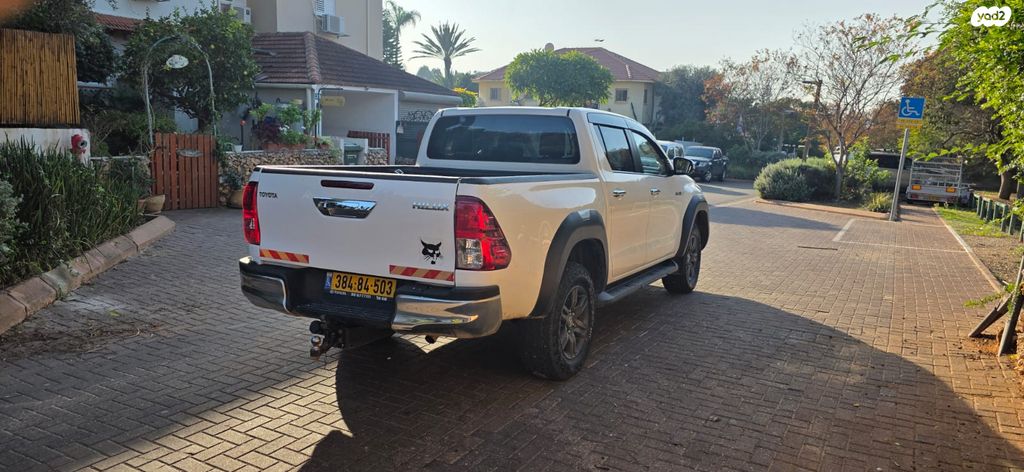 טויוטה היילקס