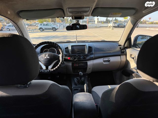 מיצובישי טרייטון / L200