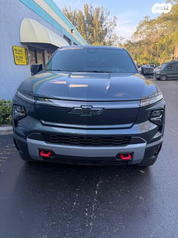 מודעת רכב שברולט סילברדו EV