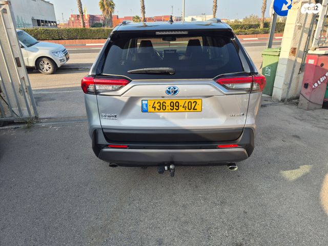 טויוטה RAV4