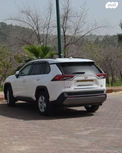 מודעת רכב טויוטה RAV4