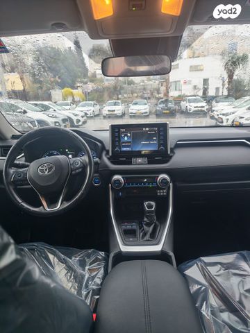 טויוטה RAV4