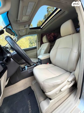 טויוטה לנד קרוזר