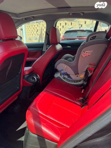 אלפא רומיאו סטלביו